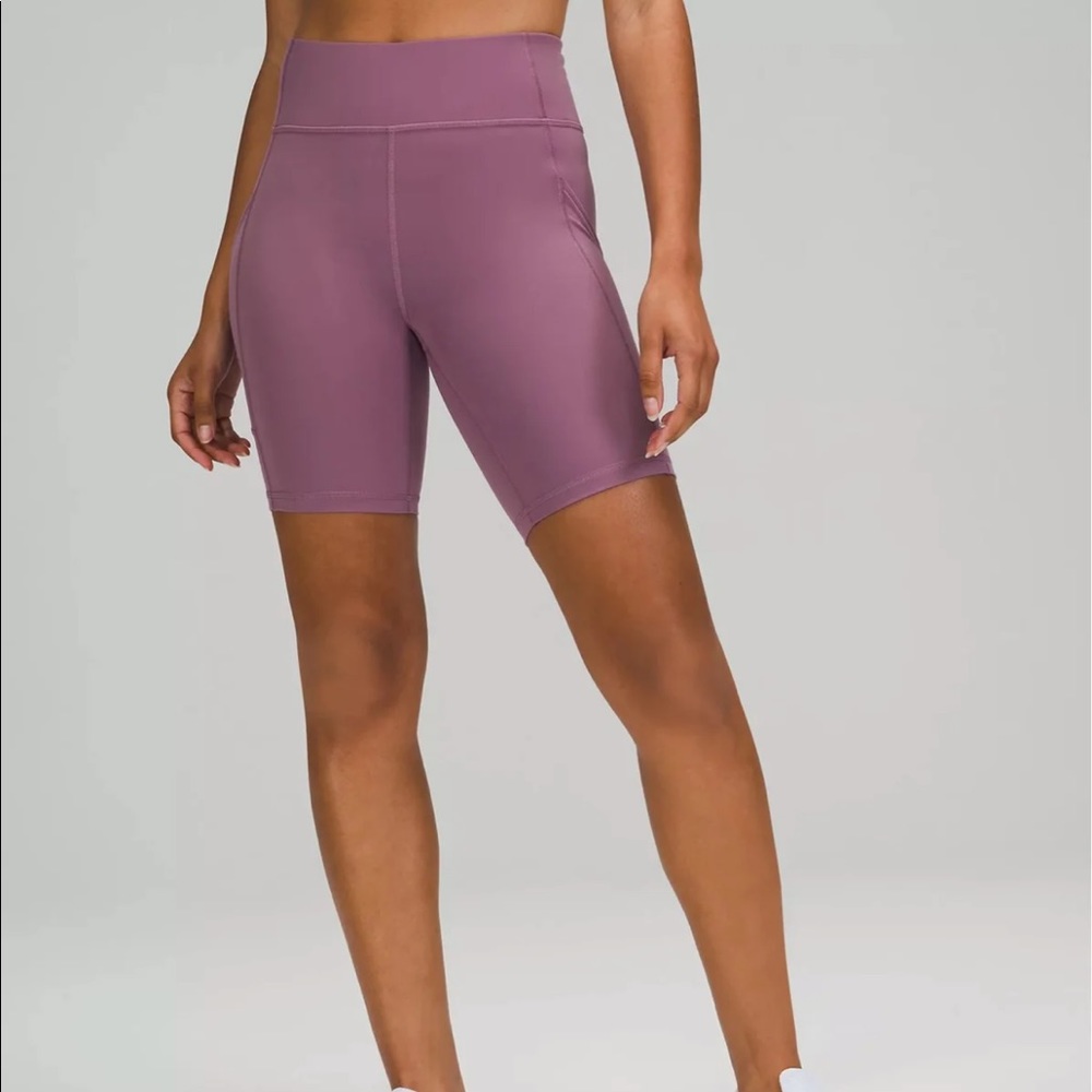 Lululemon Invigorate Shorts - HR 8"